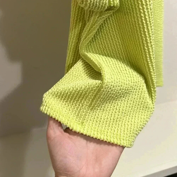 Too - Picture 3 of 5